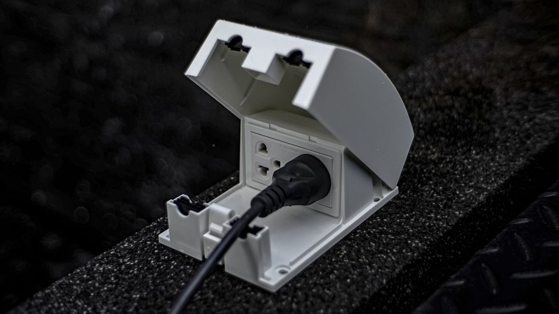 WEATHERPROOF PLATE FOR RECEPTACLE