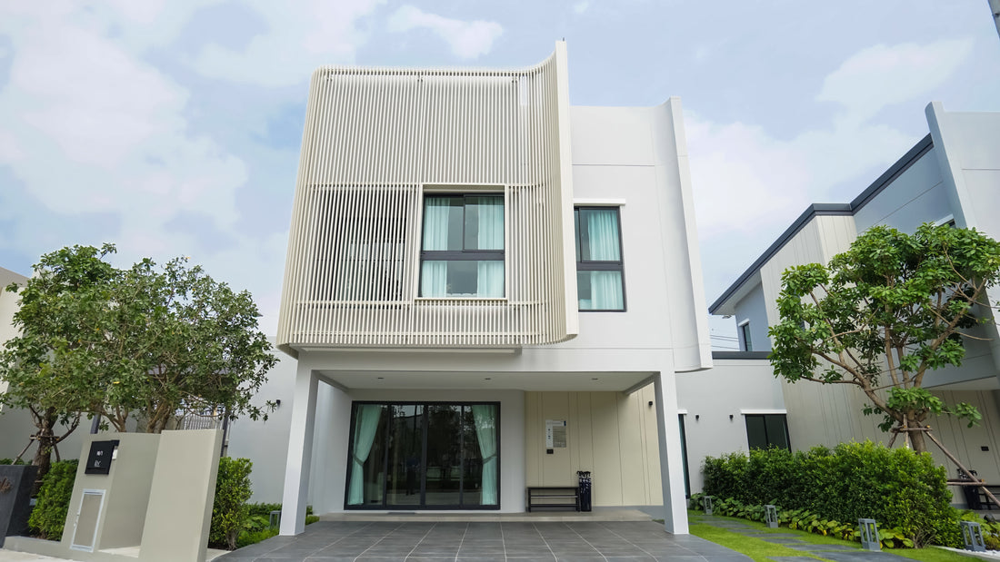 RIV’THAMES SUETRONG Panasonic | INITIO